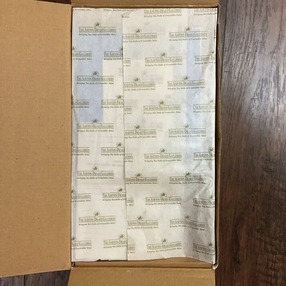 Ashton Drake - Tyler 10"  - #94243 NIB - Picture 3 of 9